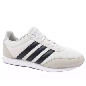 NWT size 8.5 Women’s White ADIDAS